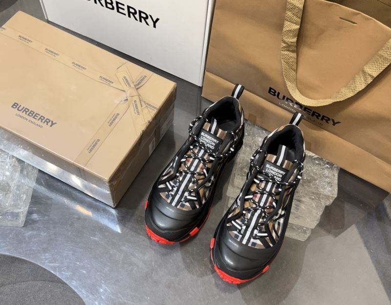 Burberry Low Shoes